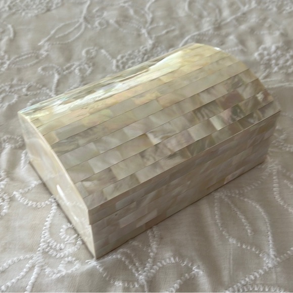 Other - Vintage white Mother of Pearl trinket jewelry box casket shape